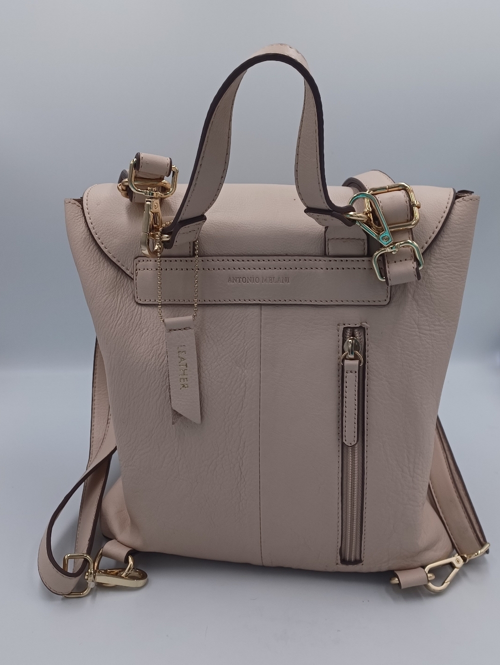 Antonio Melani Freeport Leather Backpack - Picture 2 of 9